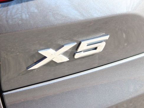 Used 2022 BMW X5 xDrive40i w/ Premium Package image 56