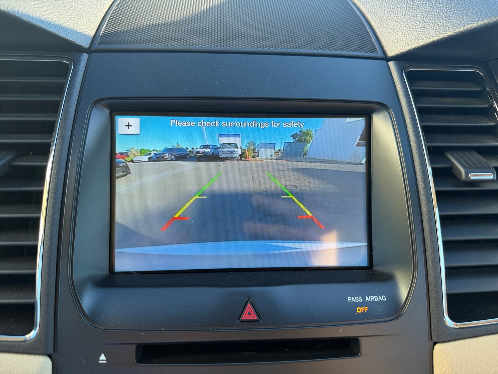 Used 2018 Ford Taurus SEL w/ Equipment Group 201A FWD image 26