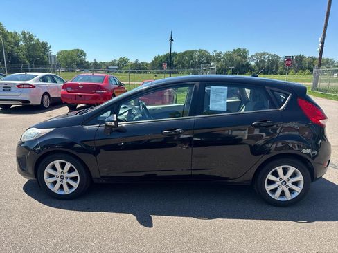 Used 2013 Ford Fiesta SE FWD image 8