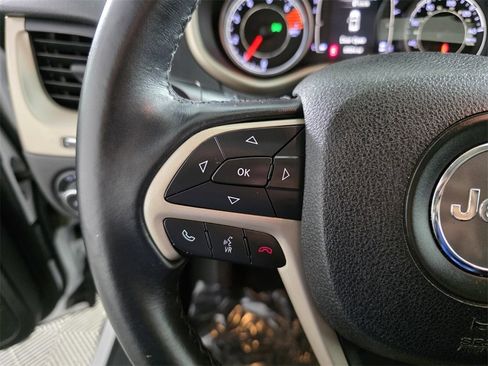 Used 2017 Jeep Cherokee Latitude w/ Comfort & Sound Group image 21