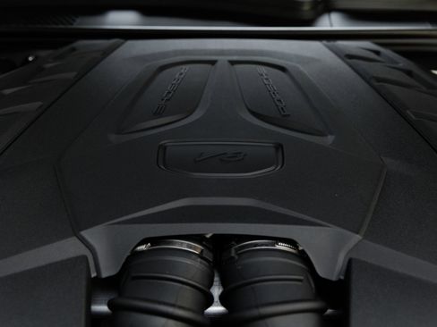 New 2025 Porsche Cayenne Turbo image 43