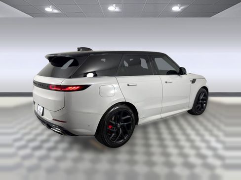 Used 2024 Land Rover Range Rover Sport Dynamic SE image 9