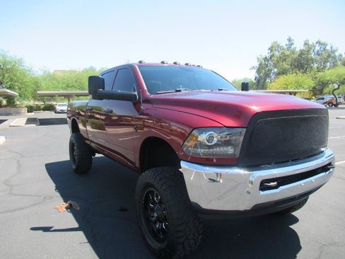 Used 2017 RAM 2500 Tradesman w/ Chrome Appearance Group AWD/4WD image 4