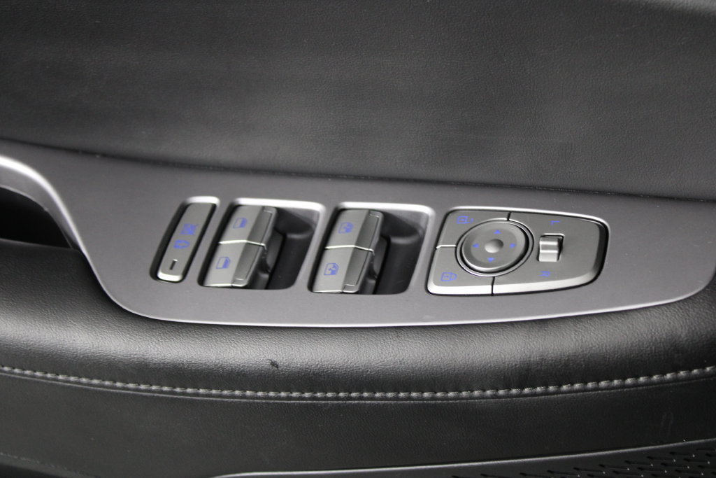 Certified 2024 Hyundai Palisade Limited FWD image 25