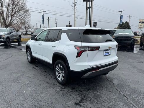Used 2025 Chevrolet Equinox LT AWD/4WD image 3