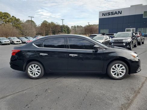 Used 2018 Nissan Sentra SV image 2