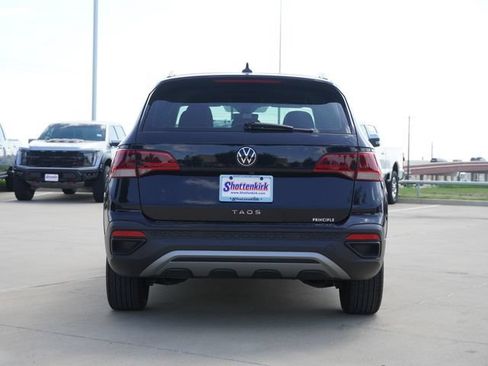 Used 2024 Volkswagen Taos S FWD image 8