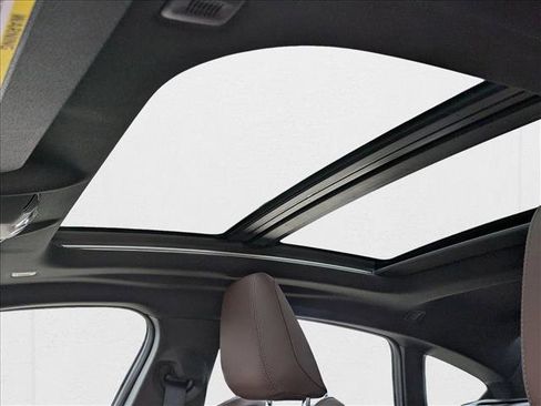 Used 2026 BMW 228i xDrive w/ Technology Package image 15