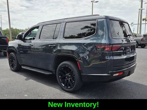 Certified 2023 Jeep Wagoneer Series II w/ Convenience Group I AWD/4WD image 5