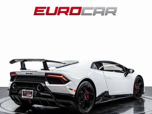 Used 2018 Lamborghini Huracan Performante image 5