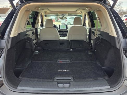 Used 2023 Nissan Rogue SL w/ SL Premium Package image 19