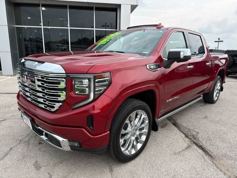Used 2023 GMC Sierra 1500 Denali w/ Denali Reserve Package AWD/4WD image 3