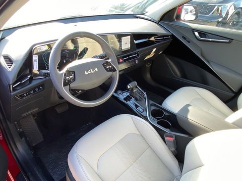 New 2026 Kia Niro EX FWD image 13