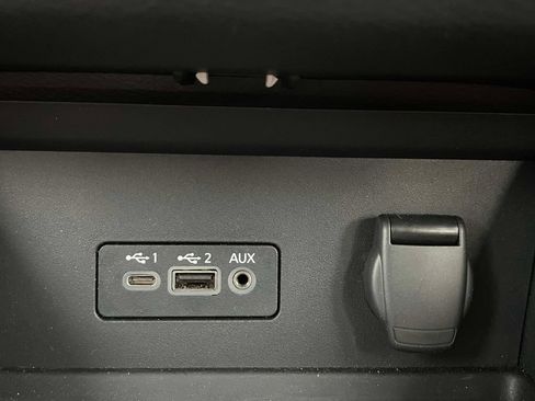 Used 2023 Nissan Sentra SV FWD image 29