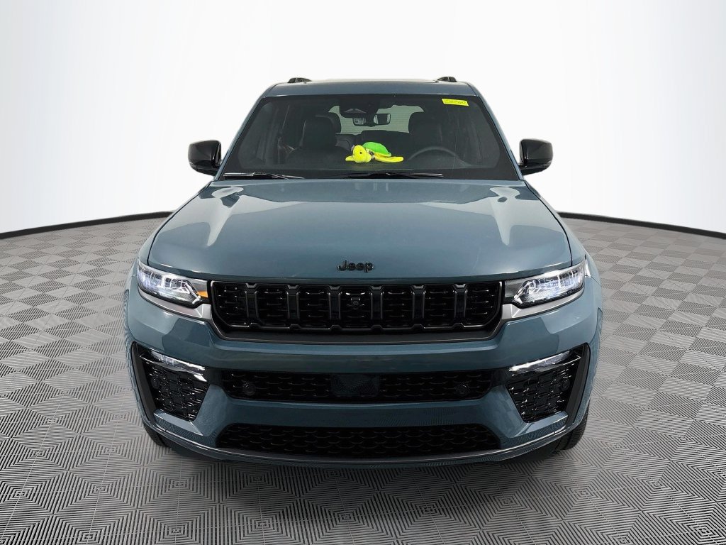New 2026 Jeep Grand Cherokee Limited AWD/4WD image 2