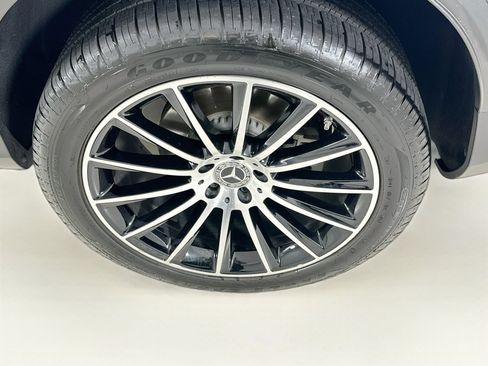 Used 2023 Mercedes-Benz GLC 300 4MATIC Coupe image 33