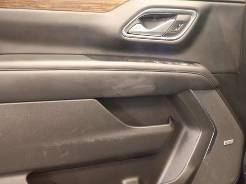 Used 2022 Chevrolet Suburban High Country w/ Premium Package image 8