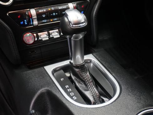 Used 2019 Ford Mustang GT Premium w/ GT Performance Package RWD image 21