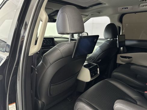Used 2022 Kia Carnival SX Prestige FWD image 24