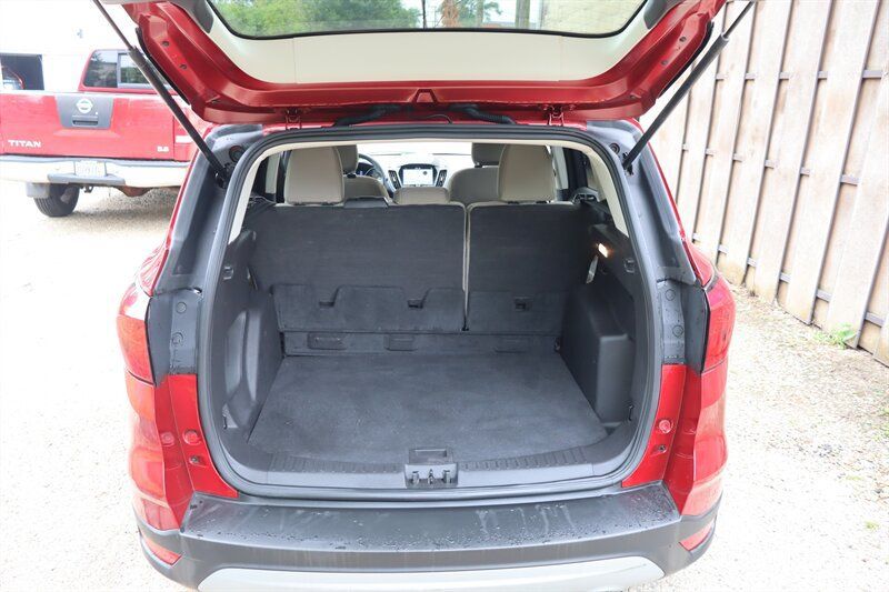 Used 2019 Ford Escape SE AWD/4WD image 27