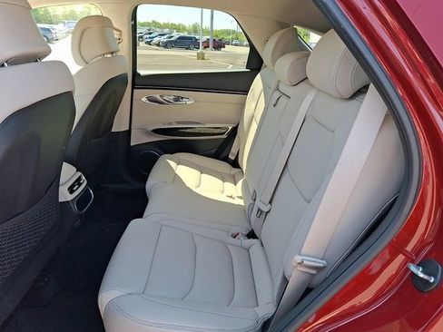 Used 2023 Genesis GV70 2.5T AWD/4WD image 10