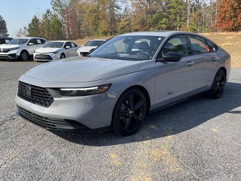 Used 2023 Honda Accord Sport image 6