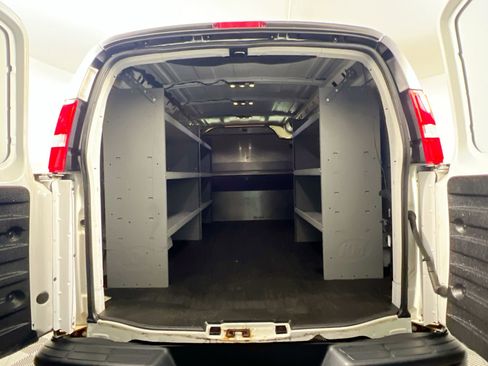 Used 2019 Chevrolet Express 2500 w/ Driver Convenience Package image 31