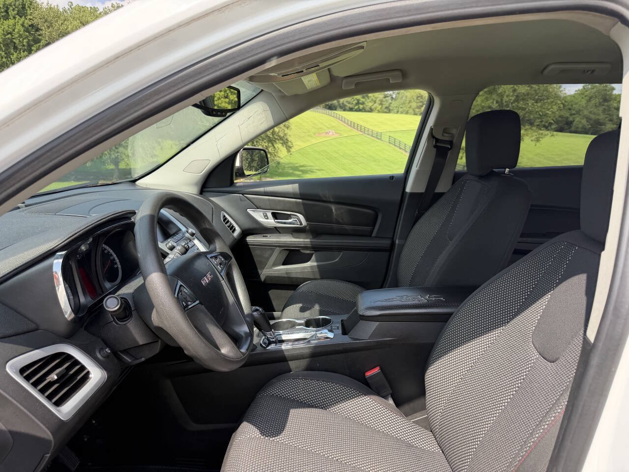 Used 2017 GMC Terrain SLE AWD/4WD image 22
