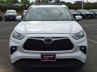 Used 2023 Toyota Highlander XLE FWD video 2