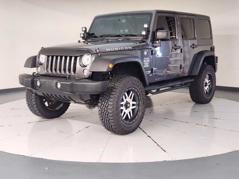 Used 2018 Jeep Wrangler Unlimited Rubicon w/ Connectivity Group AWD/4WD image 1