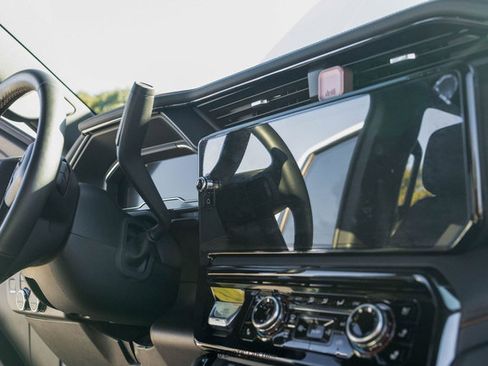 Used 2024 GMC Sierra 2500 AT4 w/ AT4 Premium Plus Package image 58