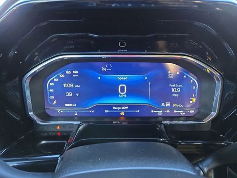 Used 2025 Chevrolet Silverado 3500 High Country w/ Technology Package image 16