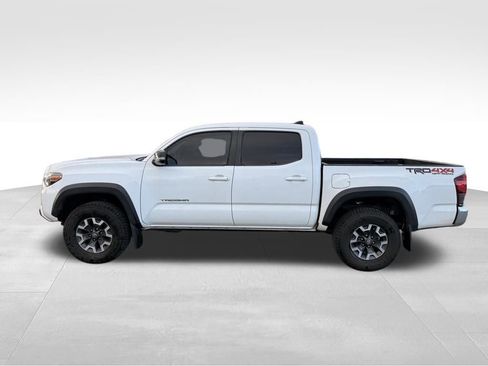 Used 2019 Toyota Tacoma TRD Off-Road image 13