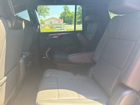 New 2026 Chevrolet Suburban RST AWD/4WD image 16