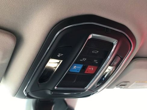 Used 2023 Jeep Grand Cherokee Limited AWD/4WD image 9