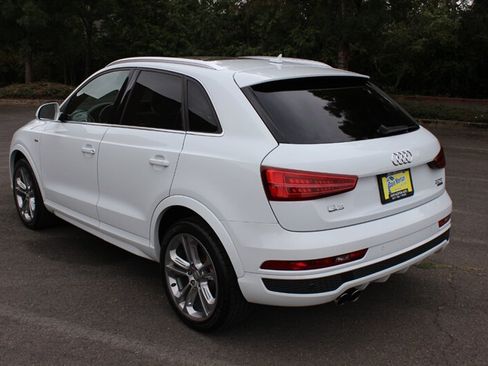 Used 2016 Audi Q3 2.0T Prestige w/ Prestige Package AWD/4WD image 3