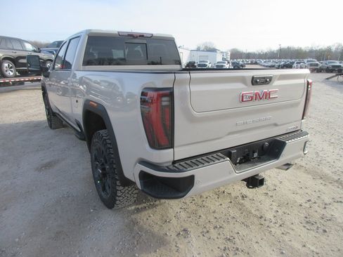 New 2026 GMC Sierra 2500 AT4 image 9