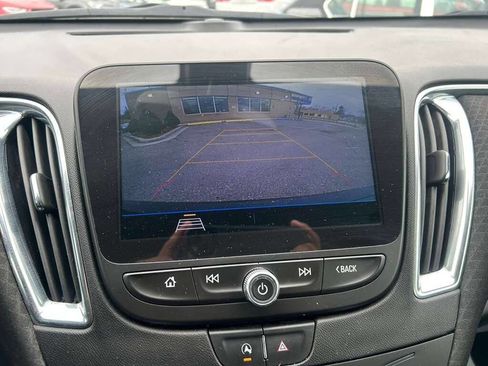 Used 2020 Chevrolet Malibu LT image 15