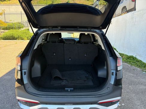 Used 2025 Kia Sportage LX image 30