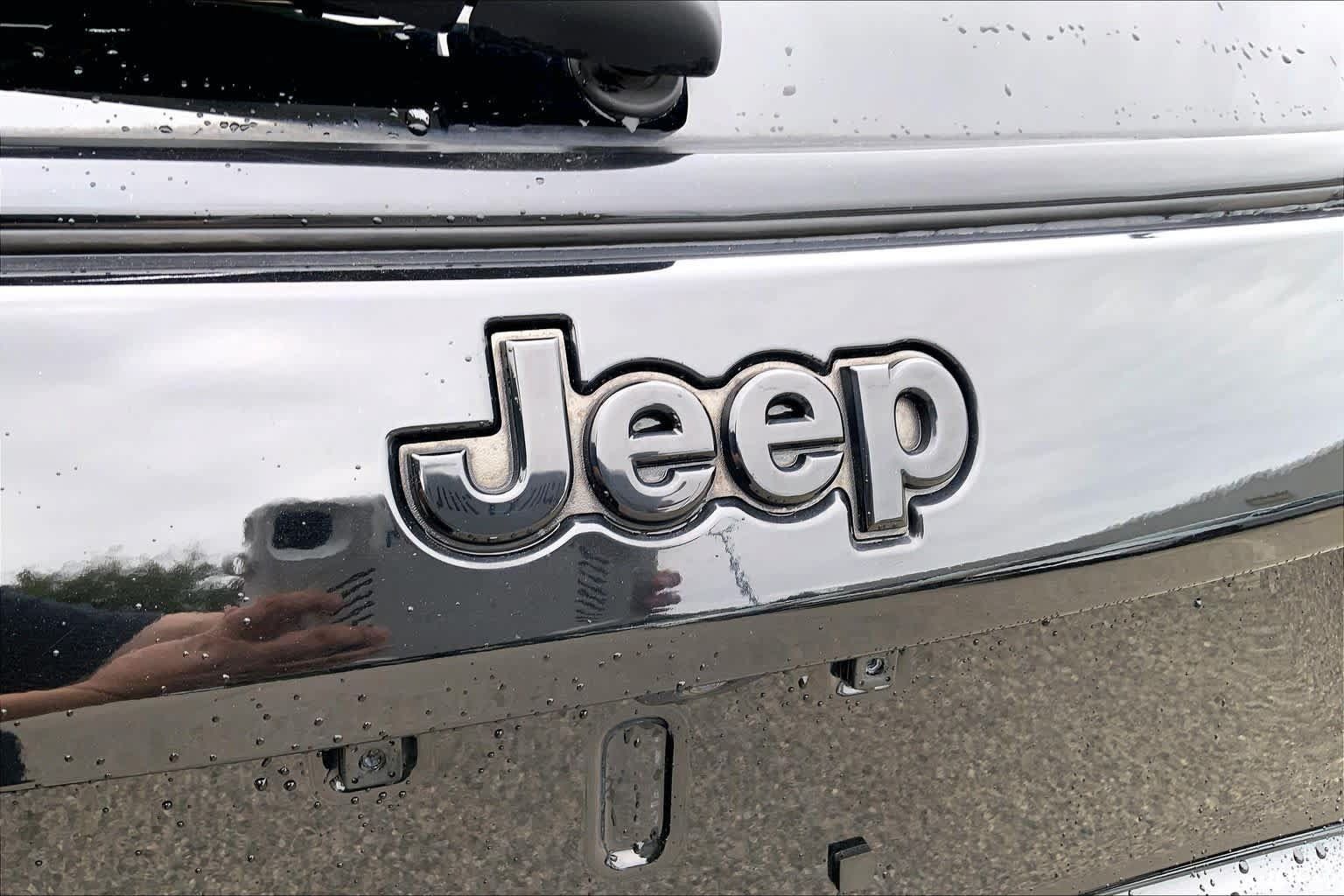 Used 2018 Jeep Compass Latitude w/ Popular Equipment Group AWD/4WD image 33