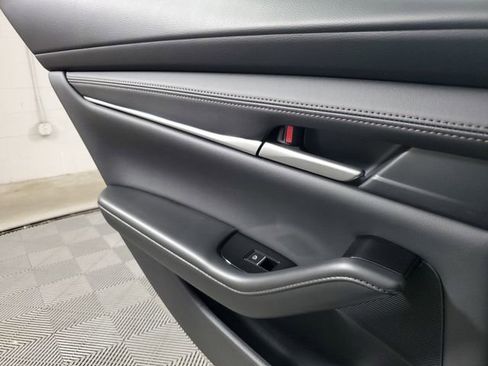 Used 2025 MAZDA MAZDA3 s image 17