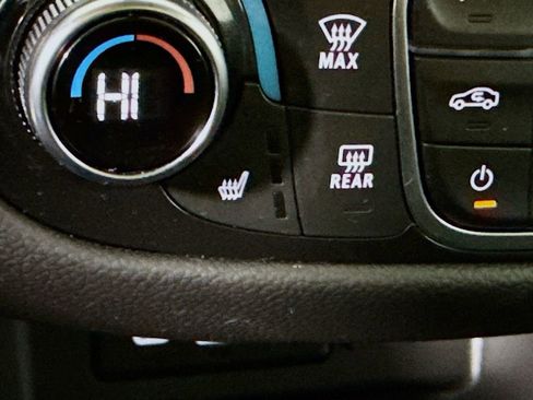 Used 2024 Chevrolet Equinox Premier w/ Redline Edition AWD/4WD image 10