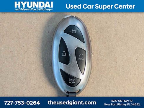 Used 2024 Hyundai Santa Fe Limited image 48