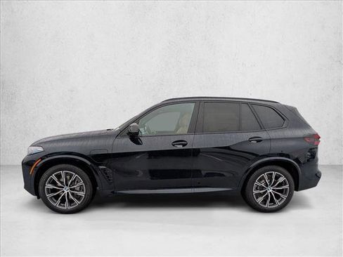 New 2026 BMW X5 xDrive50e w/ M Sport Package image 9
