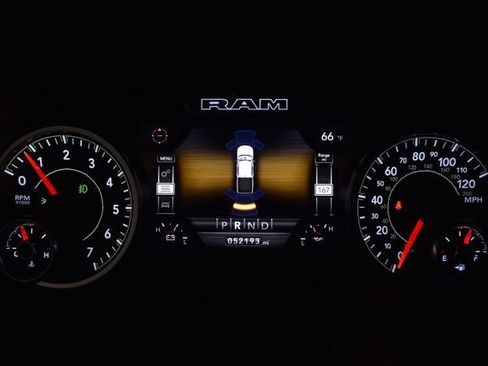 Used 2020 RAM 2500 Big Horn w/ Level 2 Equipment Group image 18