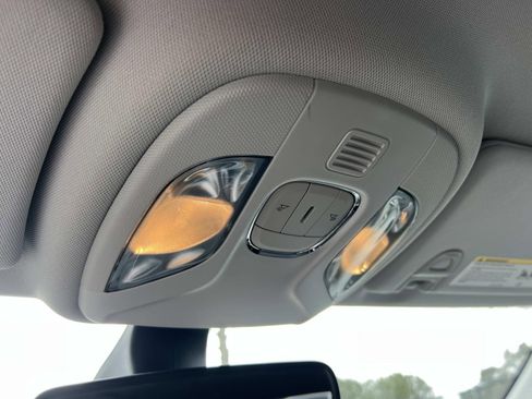 Used 2018 Jeep Compass Latitude w/ Popular Equipment Group image 31