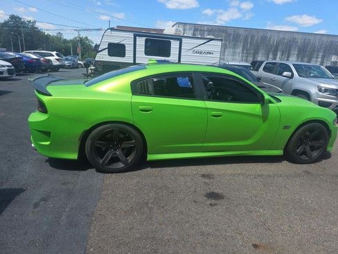 Used 2019 Dodge Charger Scat Pack w/ Plus Group RWD image 3