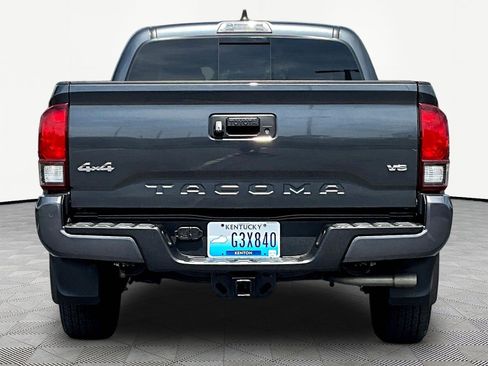 Used 2020 Toyota Tacoma SR5 w/ Technology Package AWD/4WD image 5