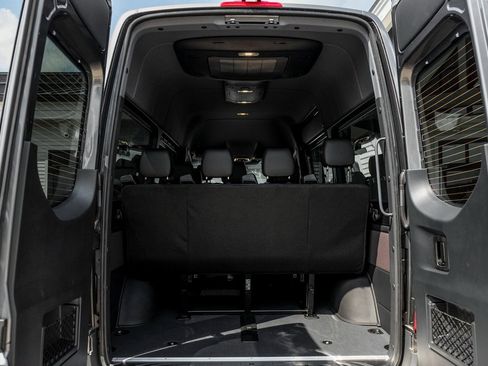 Used 2025 Mercedes-Benz Sprinter 2500 image 10