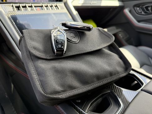 Used 2023 Lamborghini Urus S image 36